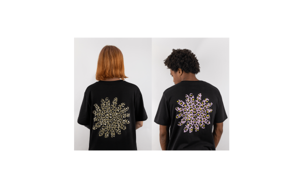 photos cabine des tee shirt fleur léopard de la marque onze mètres carrés