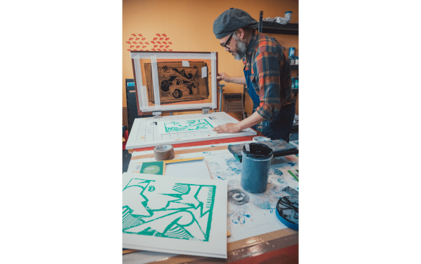 sérigraphies en édition limitée imprimées par l'atelier pomme à Orléans pour la collaboration entre deus ex machina la boutique renouveau Orléans